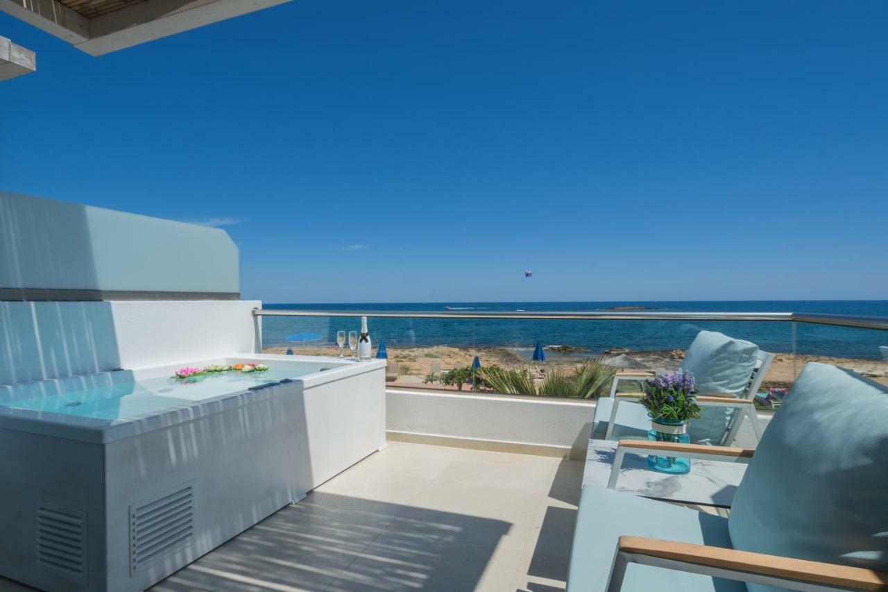 Pyrgos Beach Hotel Apartments 말리아 외부 사진
