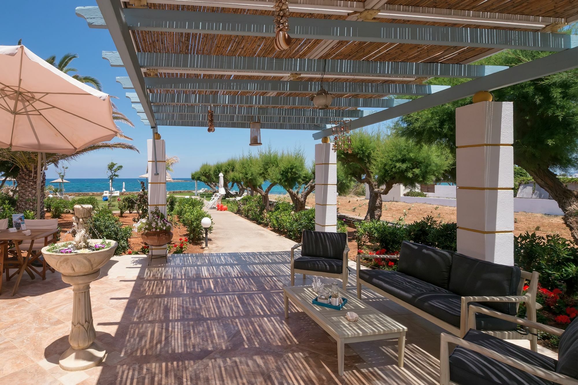 Pyrgos Beach Hotel Apartments 말리아 외부 사진